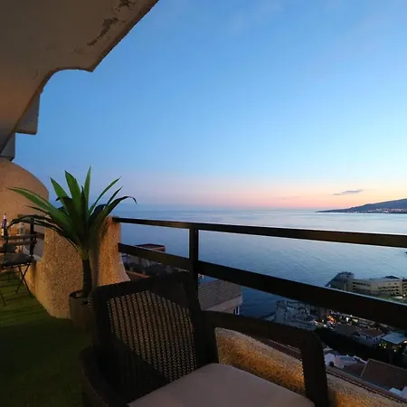 Premier Views Apartment
